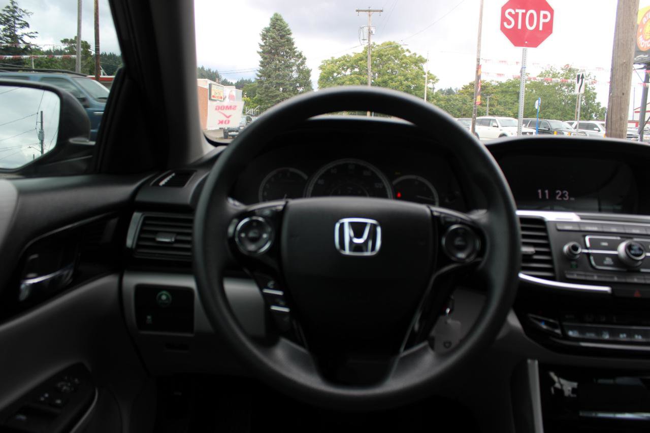 Used 2017 Honda Accord LX image 10