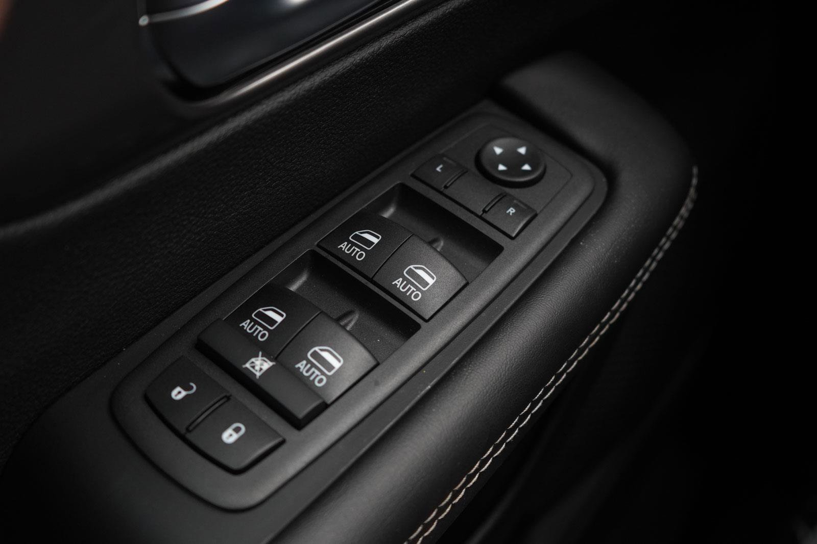 New 2026 Chrysler Pacifica Select w/ S Appearance Package image 18