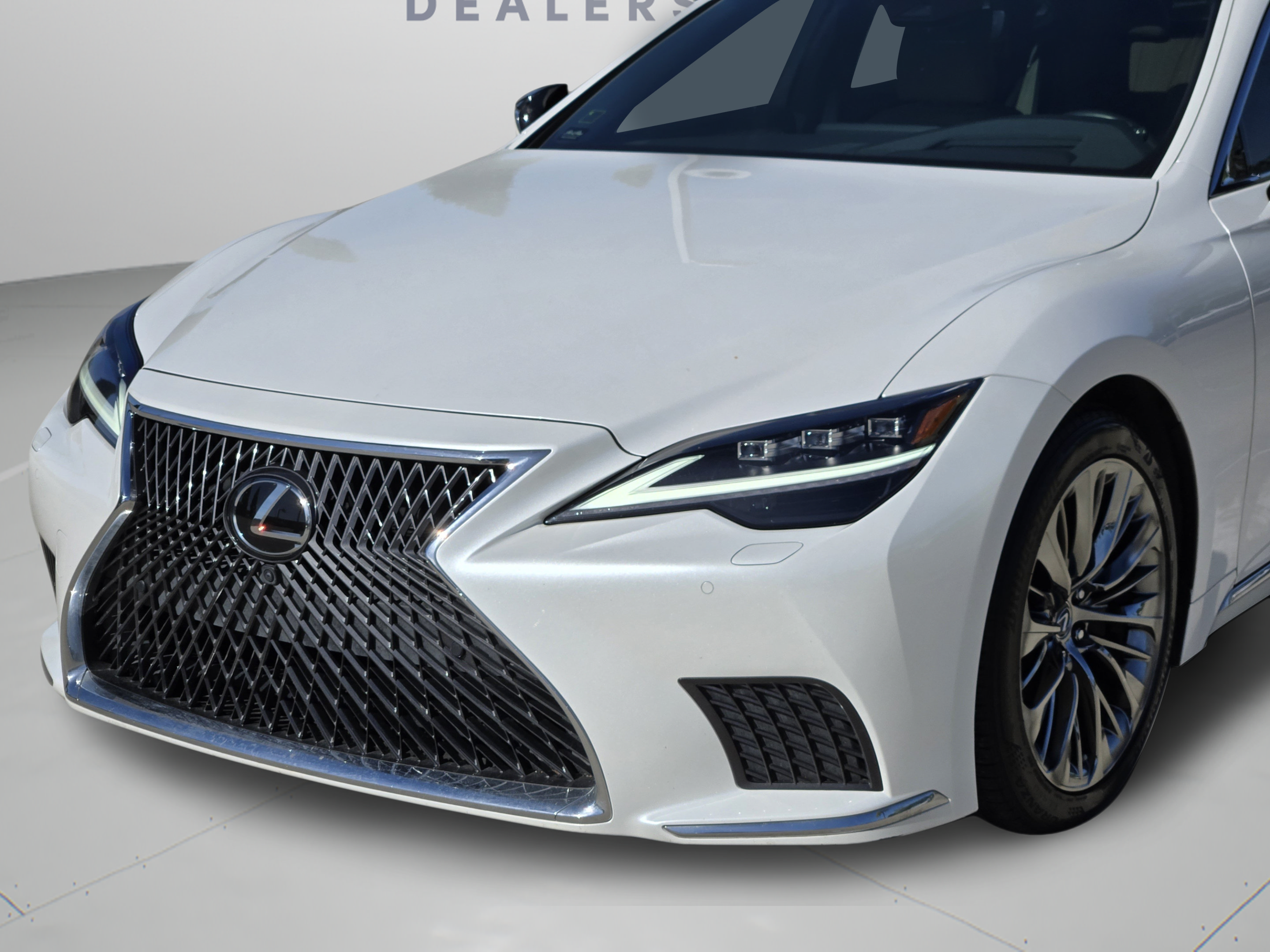 Used 2022 Lexus LS 500 w/ Interior Upgrade Package RWD image 39