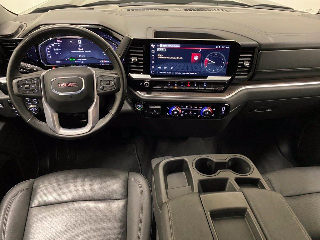 Used 2025 GMC Sierra 1500 SLT AWD/4WD image 23