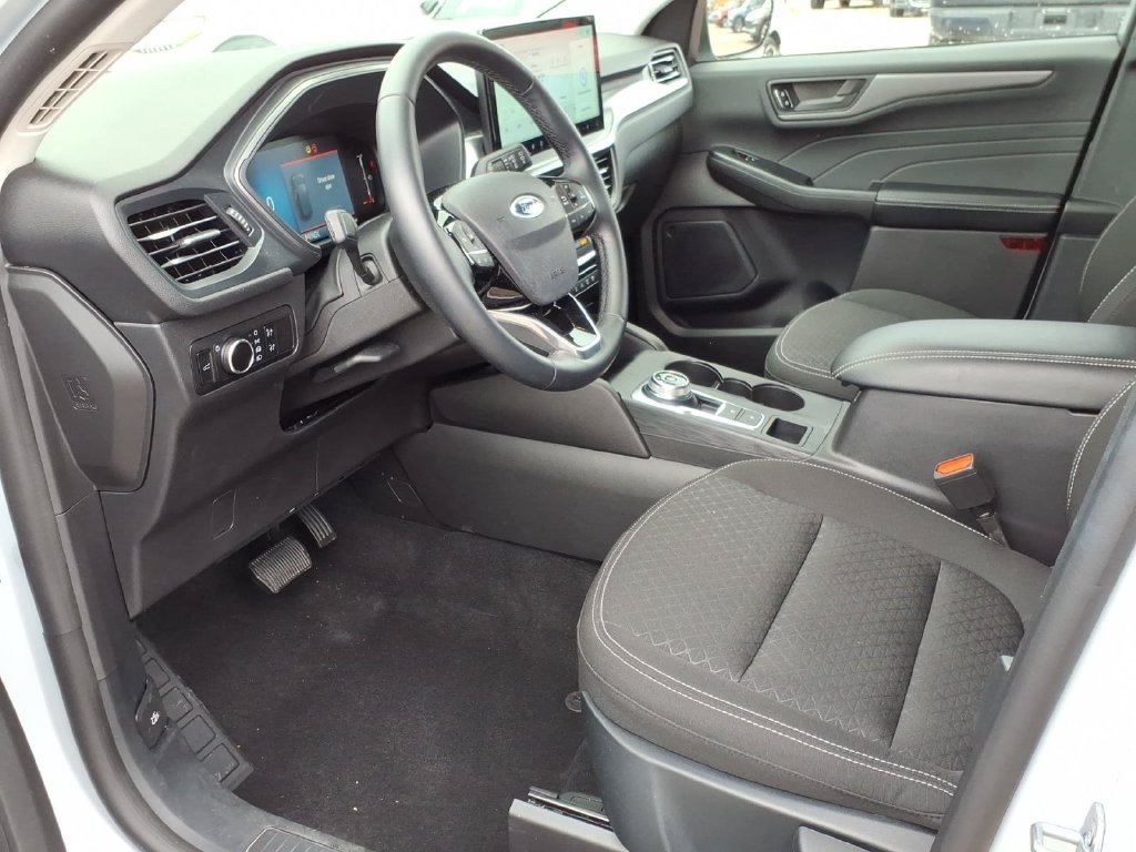 Used 2025 Ford Escape Active w/ Tech Pack #1 AWD/4WD image 10