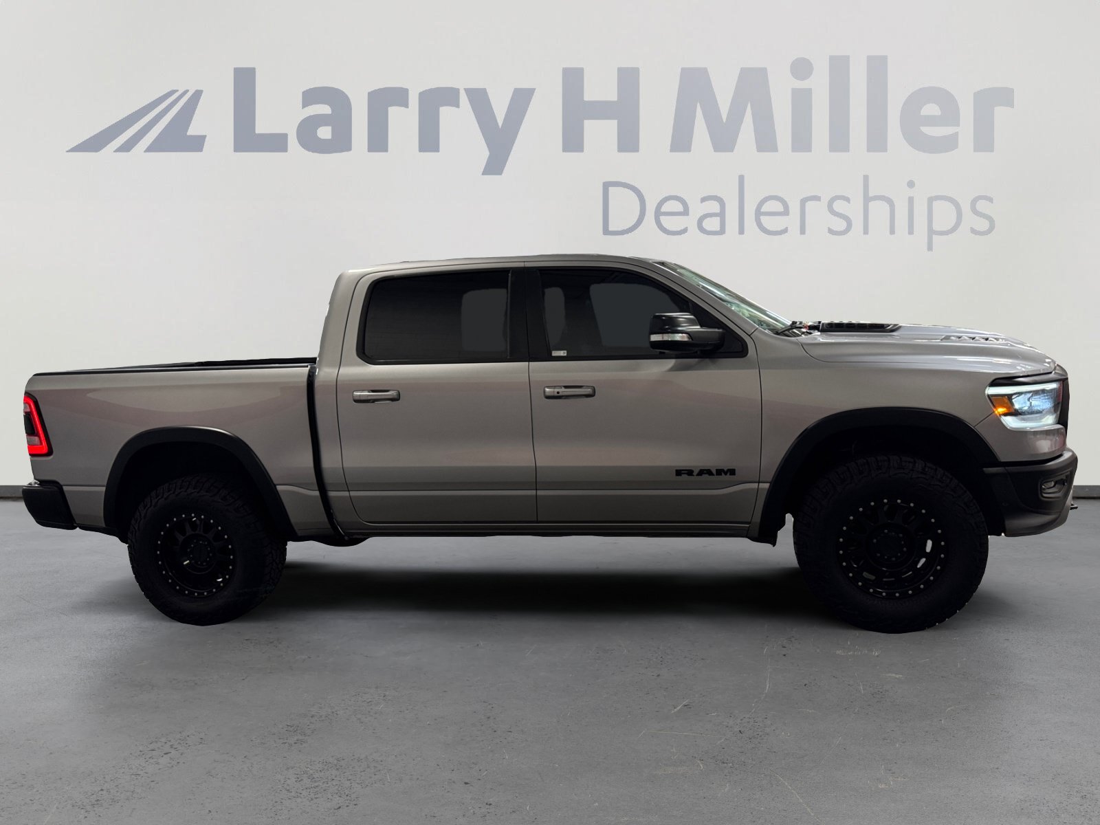 Used 2020 RAM 1500 Rebel w/ Rebel Level 2 Equipment Group AWD/4WD image 6