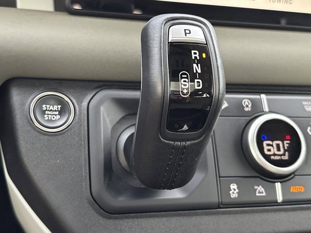 Used 2024 Land Rover Defender 90 S image 33