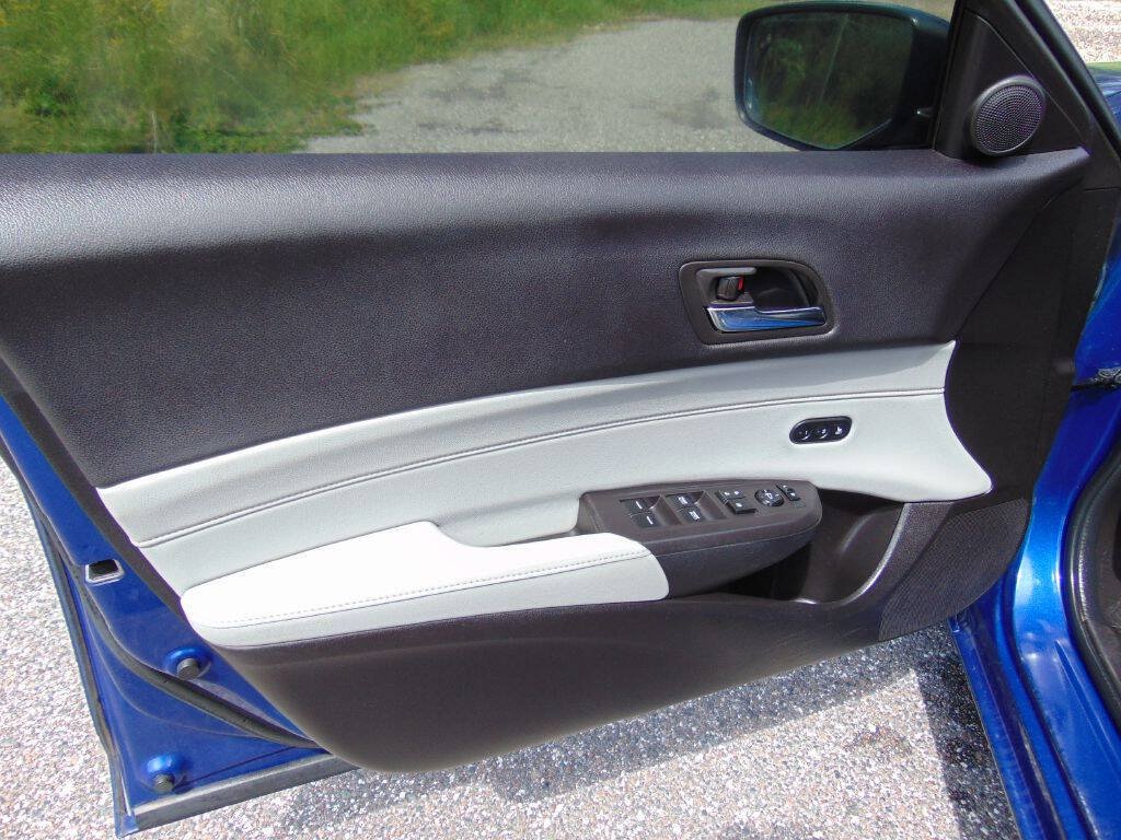 Used 2017 Acura ILX FWD image 18