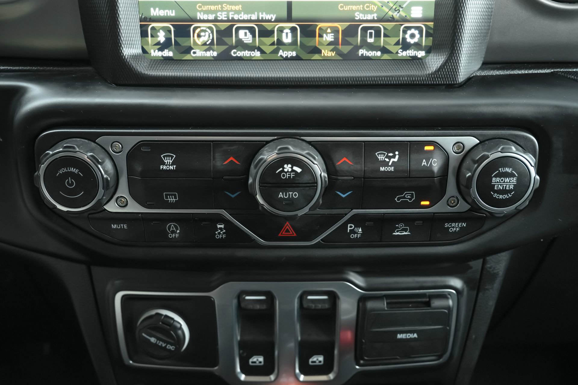 Used 2021 Jeep Wrangler Willys image 16