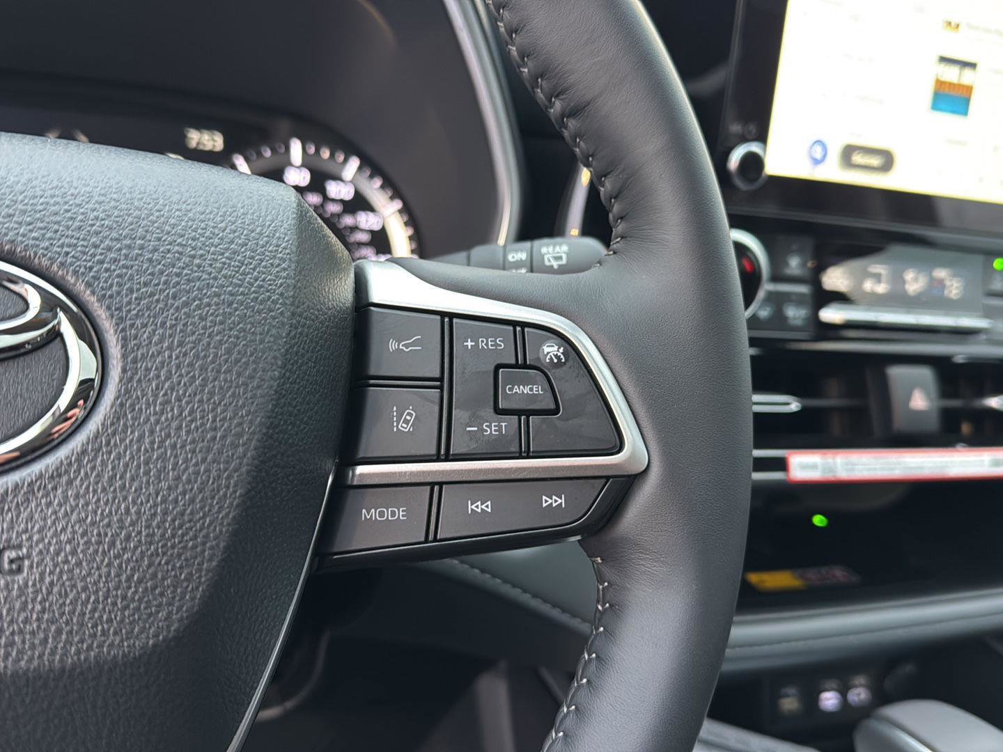 New 2026 Toyota Highlander XLE image 19