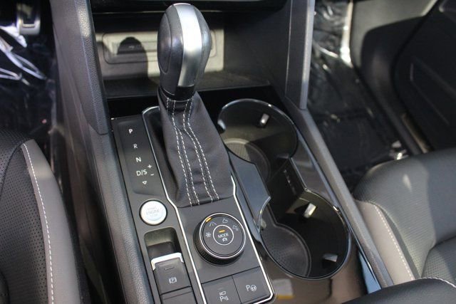 Used 2022 Volkswagen Atlas SEL Premium image 16