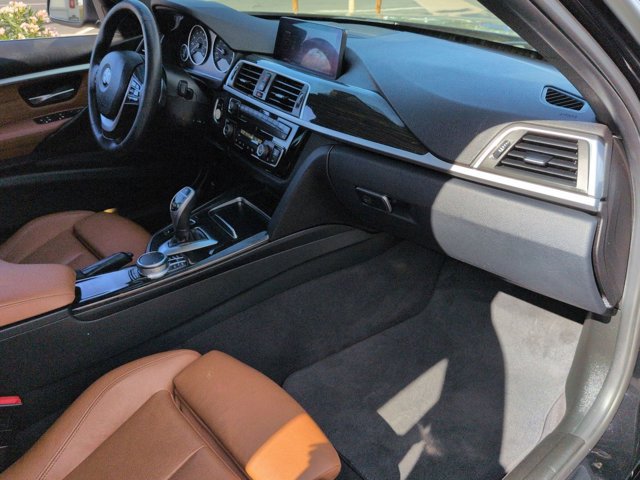 Used 2017 BMW 330i Sedan RWD image 30