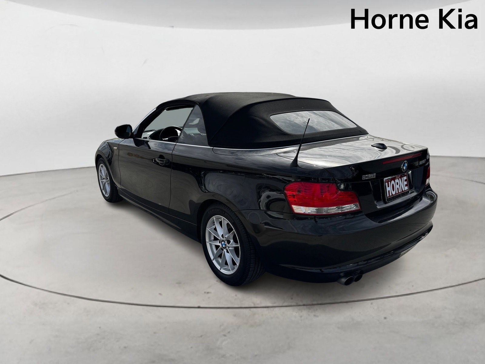Used 2011 BMW 128i Convertible image 5