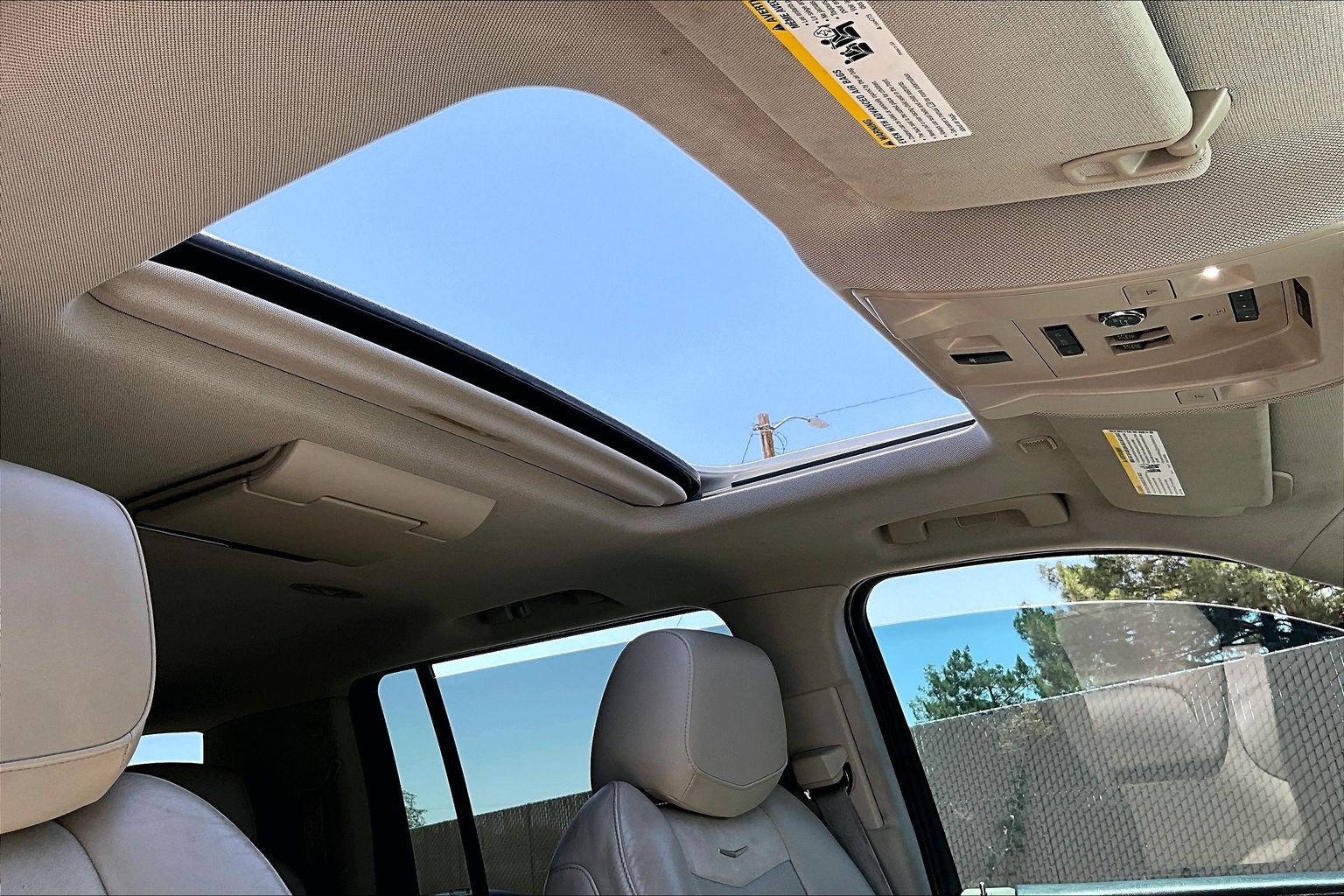 Used 2015 Cadillac Escalade ESV Luxury AWD/4WD image 16