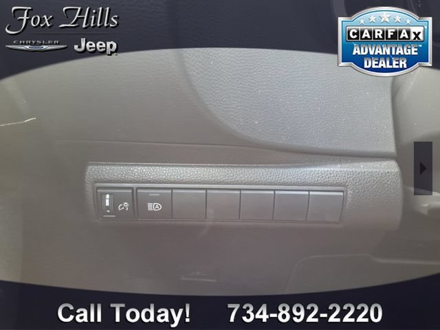 Used 2022 Toyota Corolla SE FWD image 15