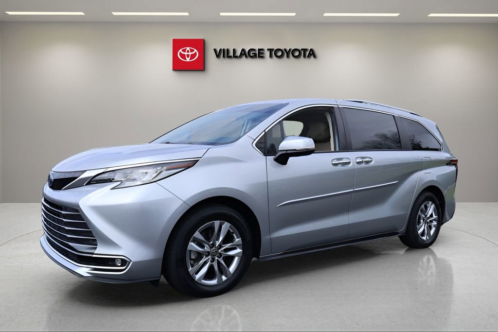 Certified 2022 Toyota Sienna Limited