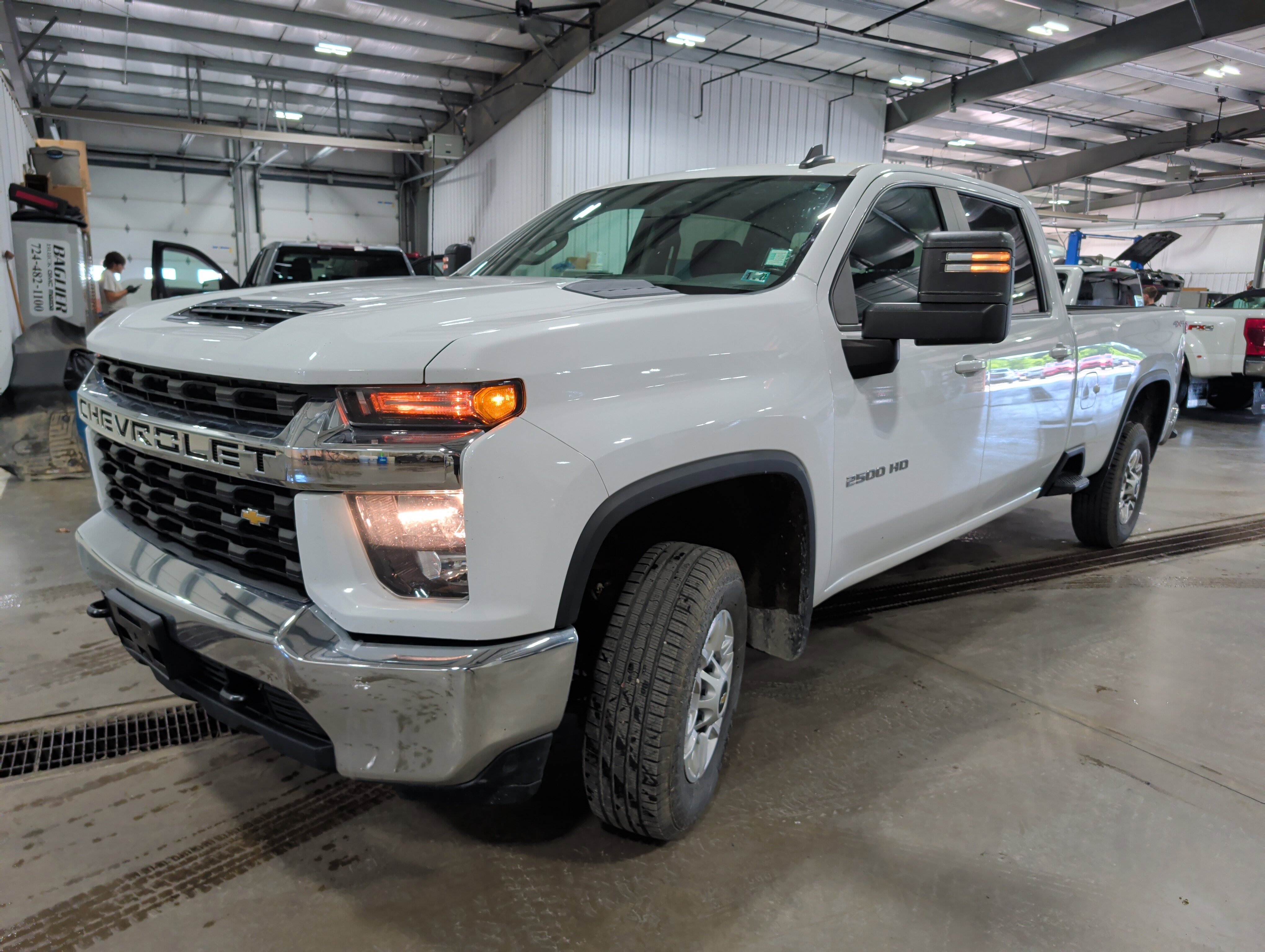 Used 2020 Chevrolet Silverado 2500 LT AWD/4WD image 6