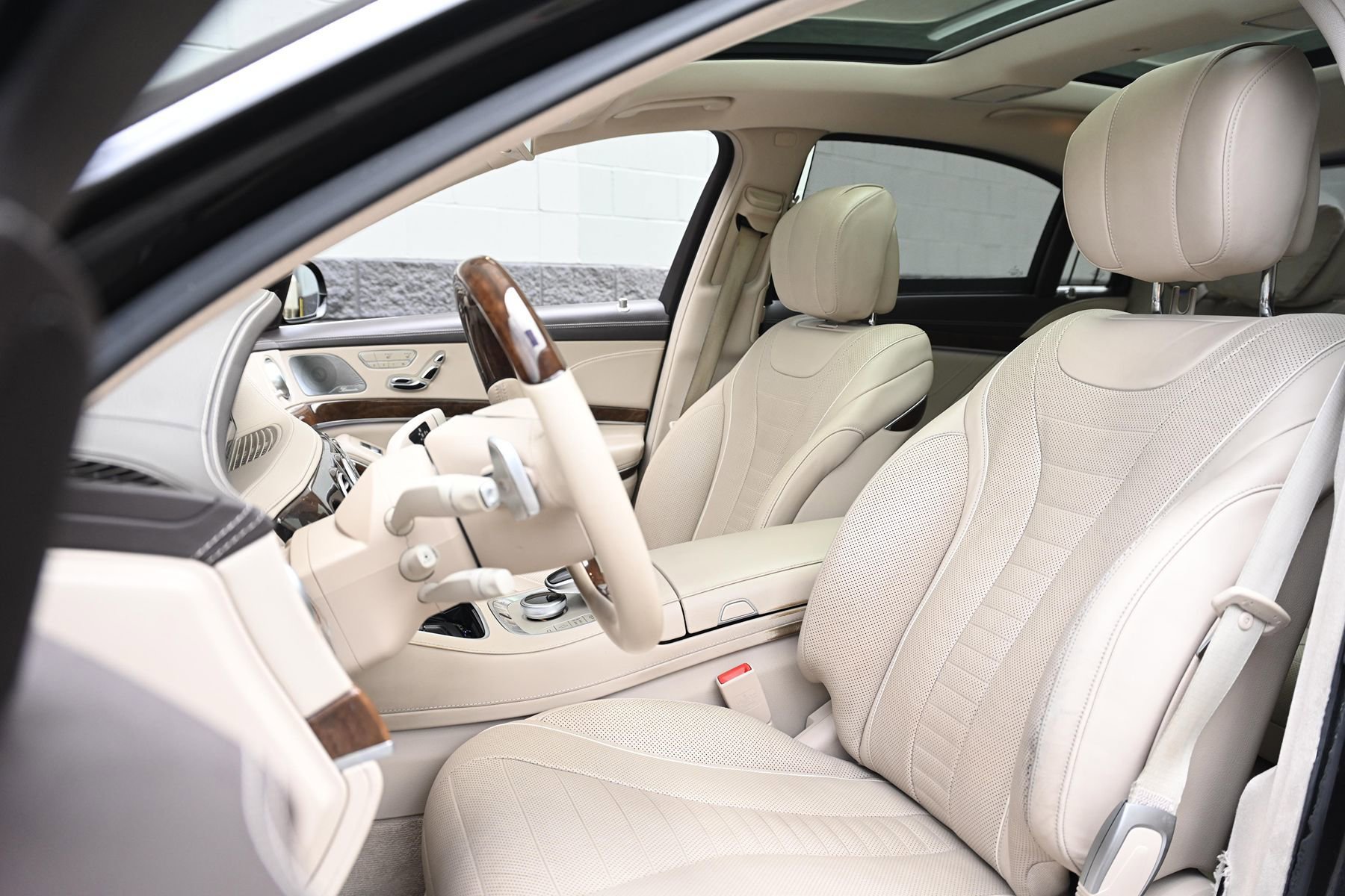 Used 2015 Mercedes-Benz S 550 4MATIC Sedan image 30