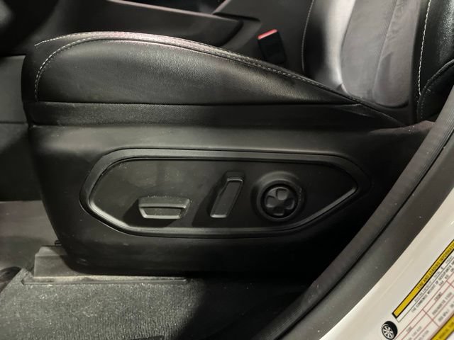 Used 2024 Jeep Grand Cherokee L Altitude AWD/4WD image 14