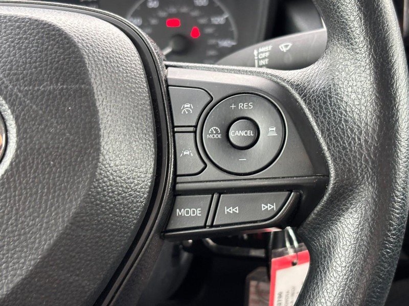 Used 2025 Toyota Corolla LE FWD image 20