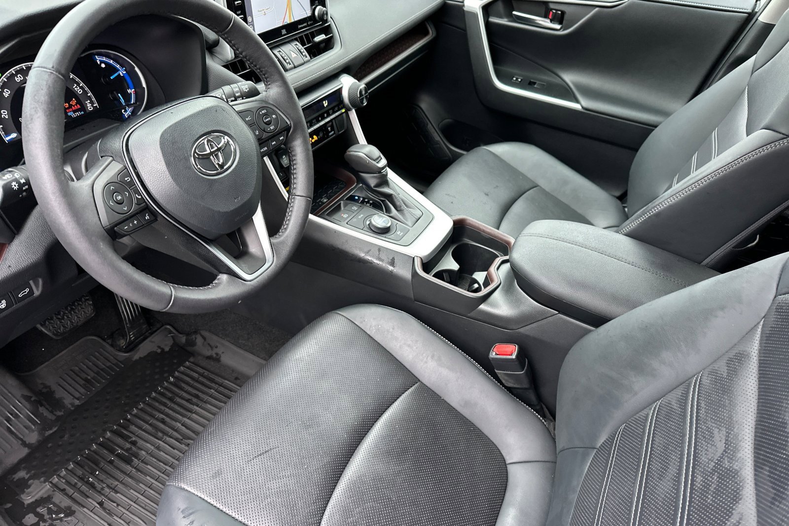 Used 2021 Toyota RAV4 Limited image 9