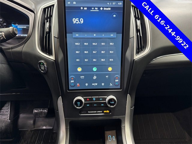 Used 2022 Ford Edge SEL w/ Convenience Package image 9