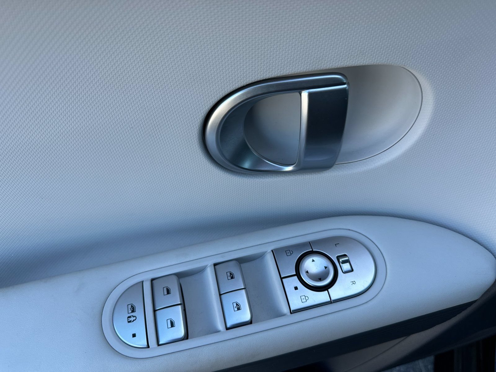Used 2024 Hyundai Ioniq 5 SEL RWD image 11