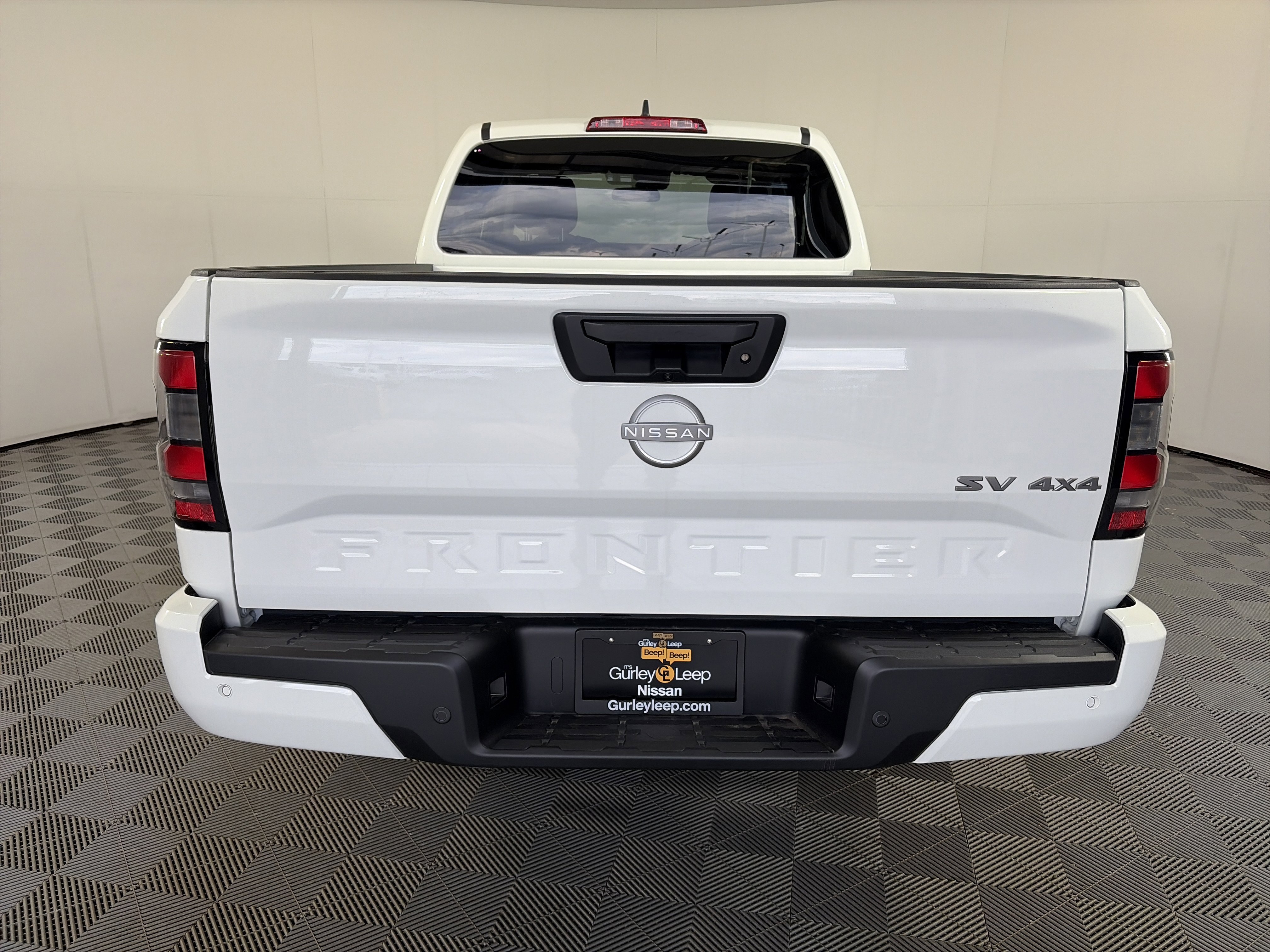 Used 2024 Nissan Frontier SV w/ Technology Package image 7