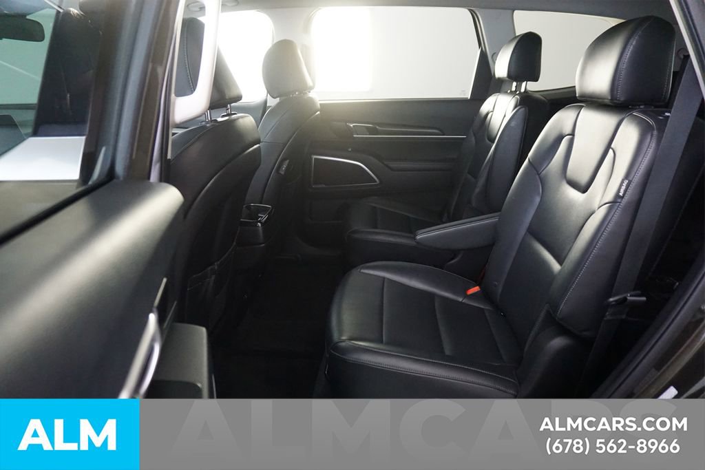 Used 2025 Kia Telluride S FWD image 17