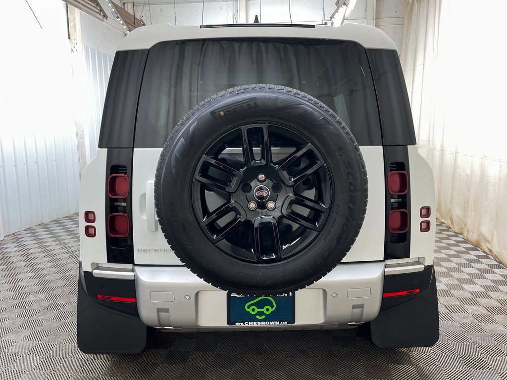 Used 2025 Land Rover Defender 110 S image 22