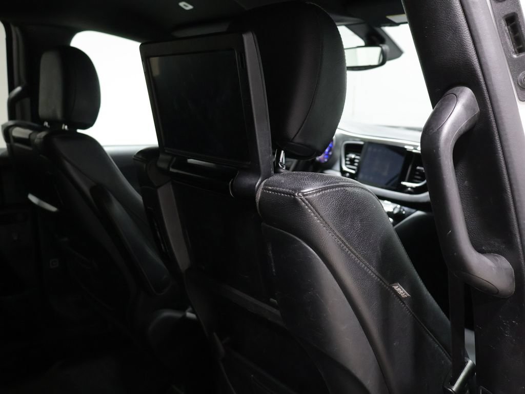 Used 2019 Chrysler Pacifica Touring-L Plus w/ S Appearance Package FWD image 21