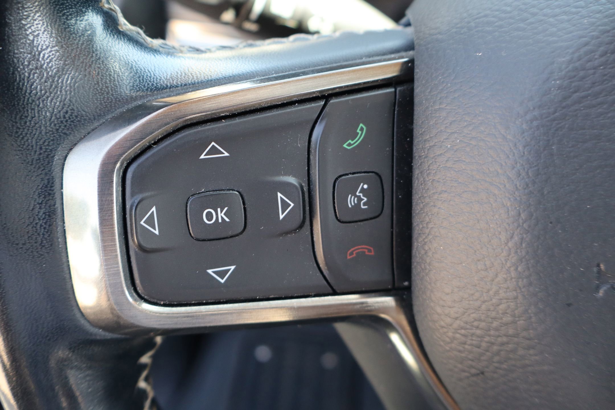 Used 2020 RAM 1500 Limited AWD/4WD image 16
