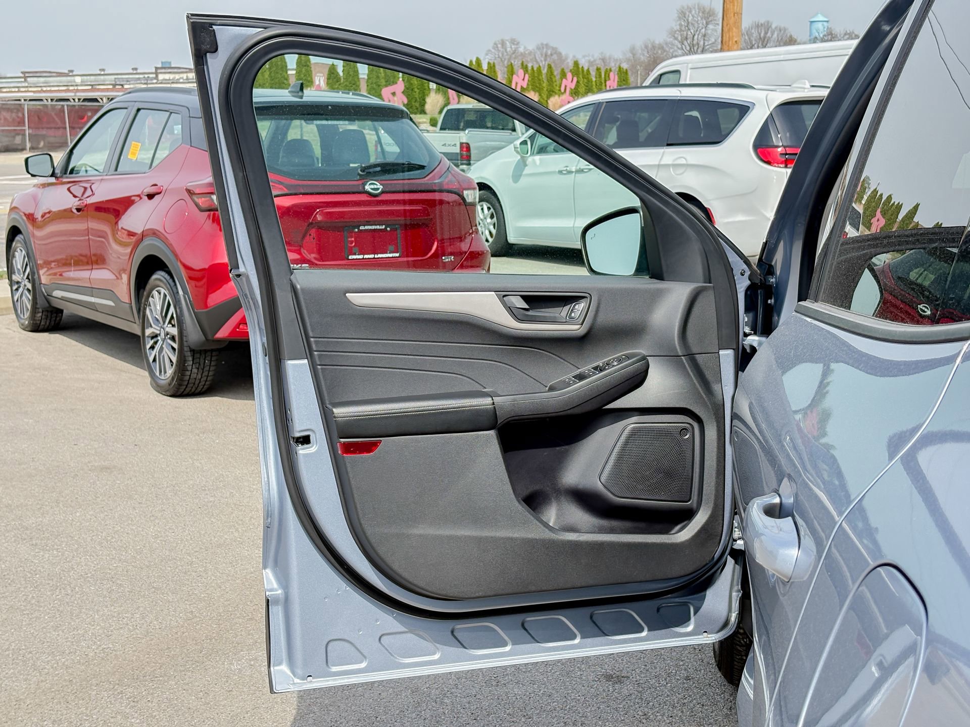 Used 2022 Ford Escape SE image 17