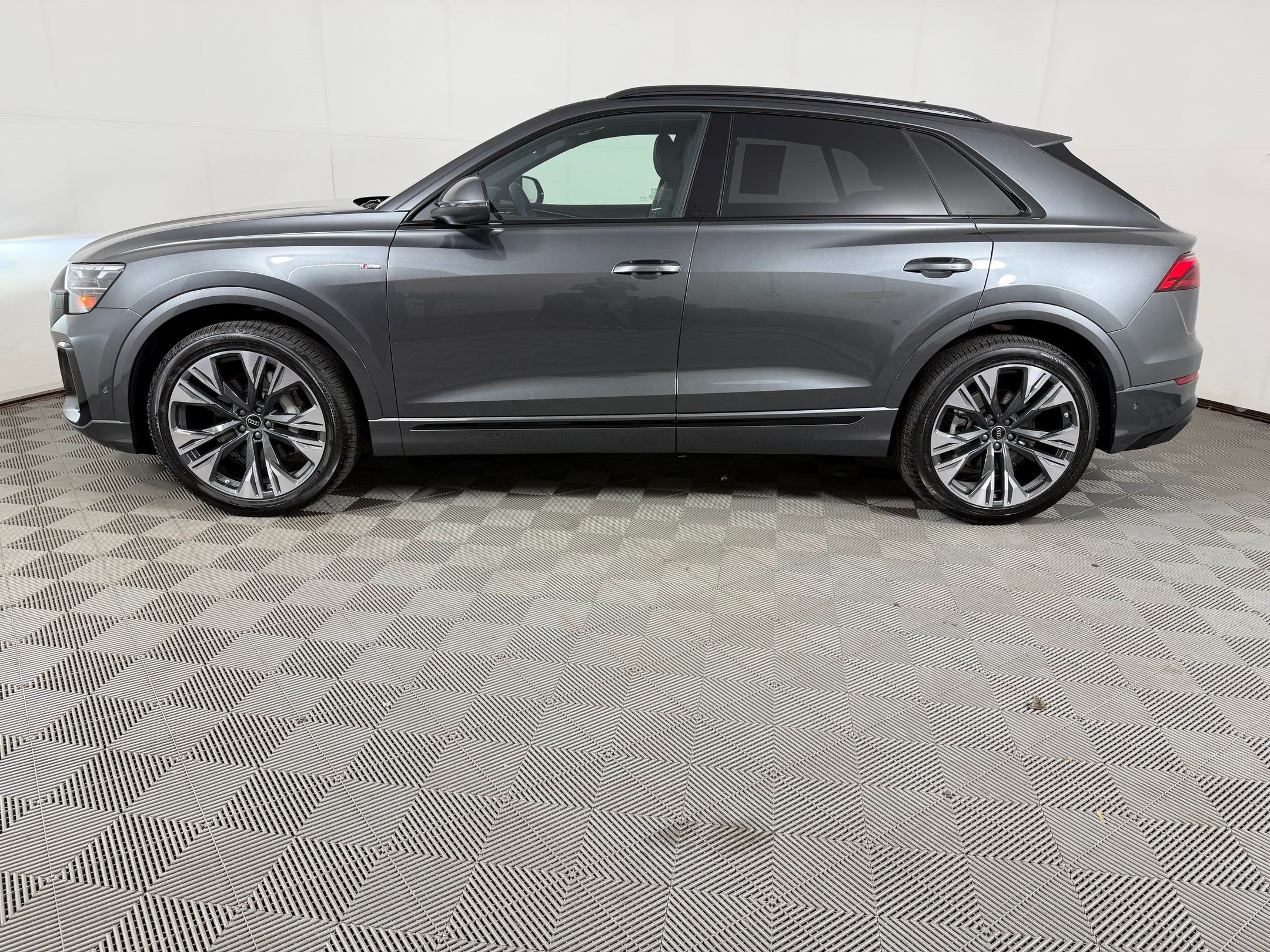 New 2026 Audi Q8 Premium Plus AWD/4WD image 2