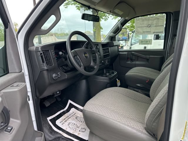 New 2026 Chevrolet Express 3500 w/ Power Convenience Package RWD image 10