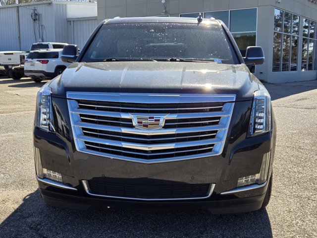 Used 2019 Cadillac Escalade Platinum image 2