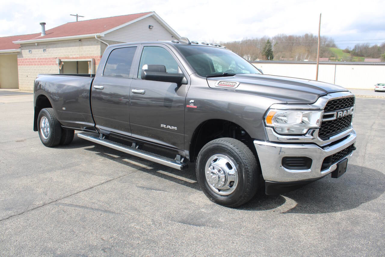 Used 2019 RAM 3500 Tradesman w/ Chrome Appearance Group image 7