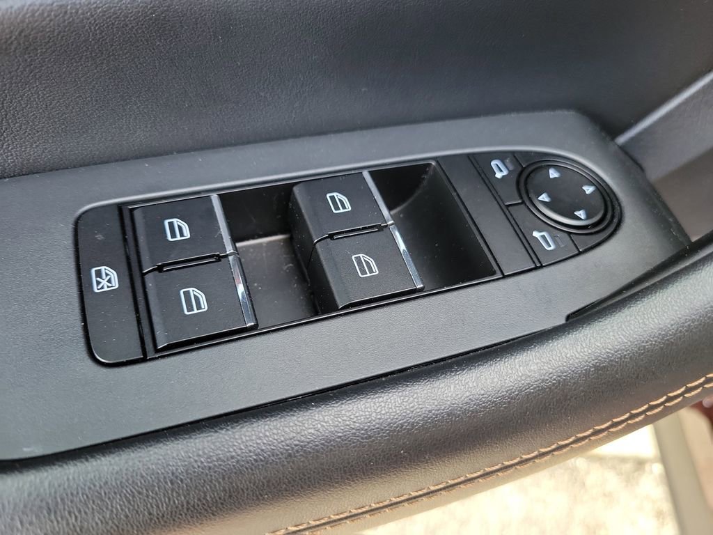 Certified 2025 MAZDA CX-90 Plug-In Hybrid w/Premium Sport image 23