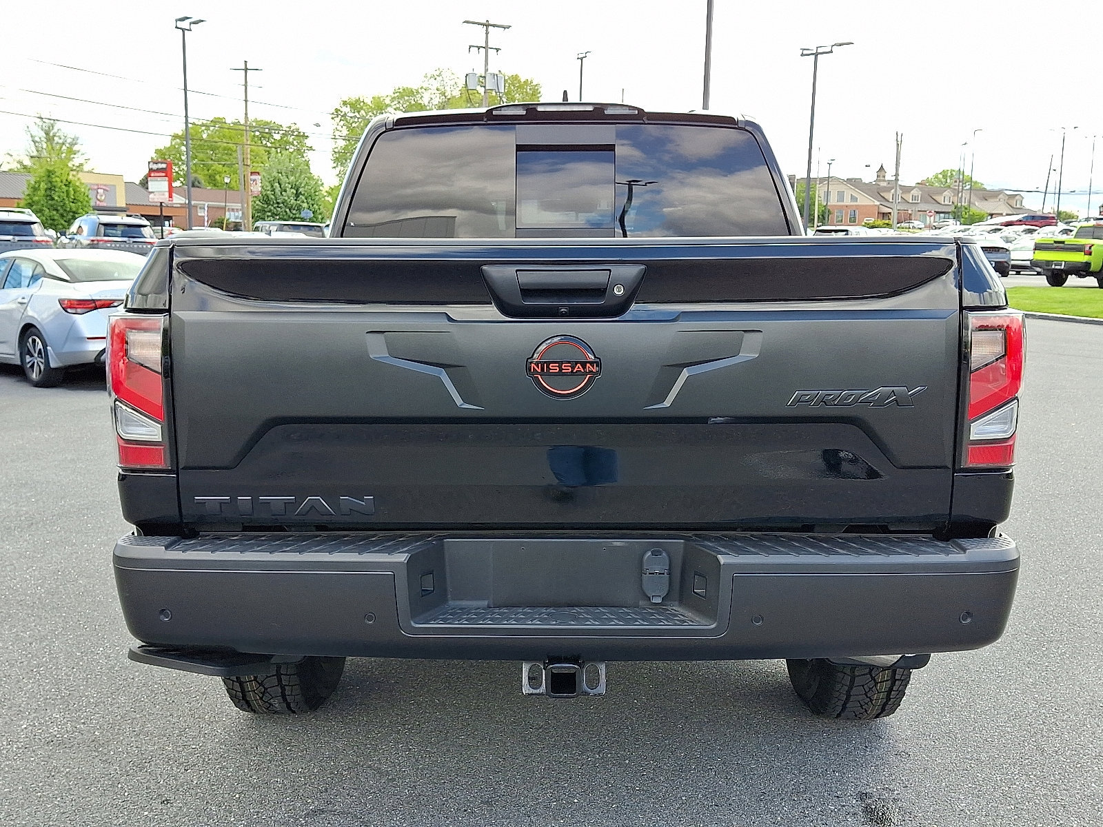 Certified 2023 Nissan Titan PRO-4X w/ Pro-4x Convenience Package AWD/4WD image 6