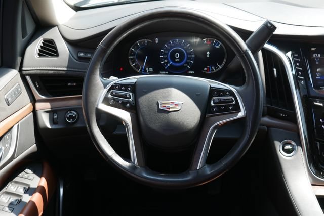 Used 2020 Cadillac Escalade Luxury AWD/4WD image 15