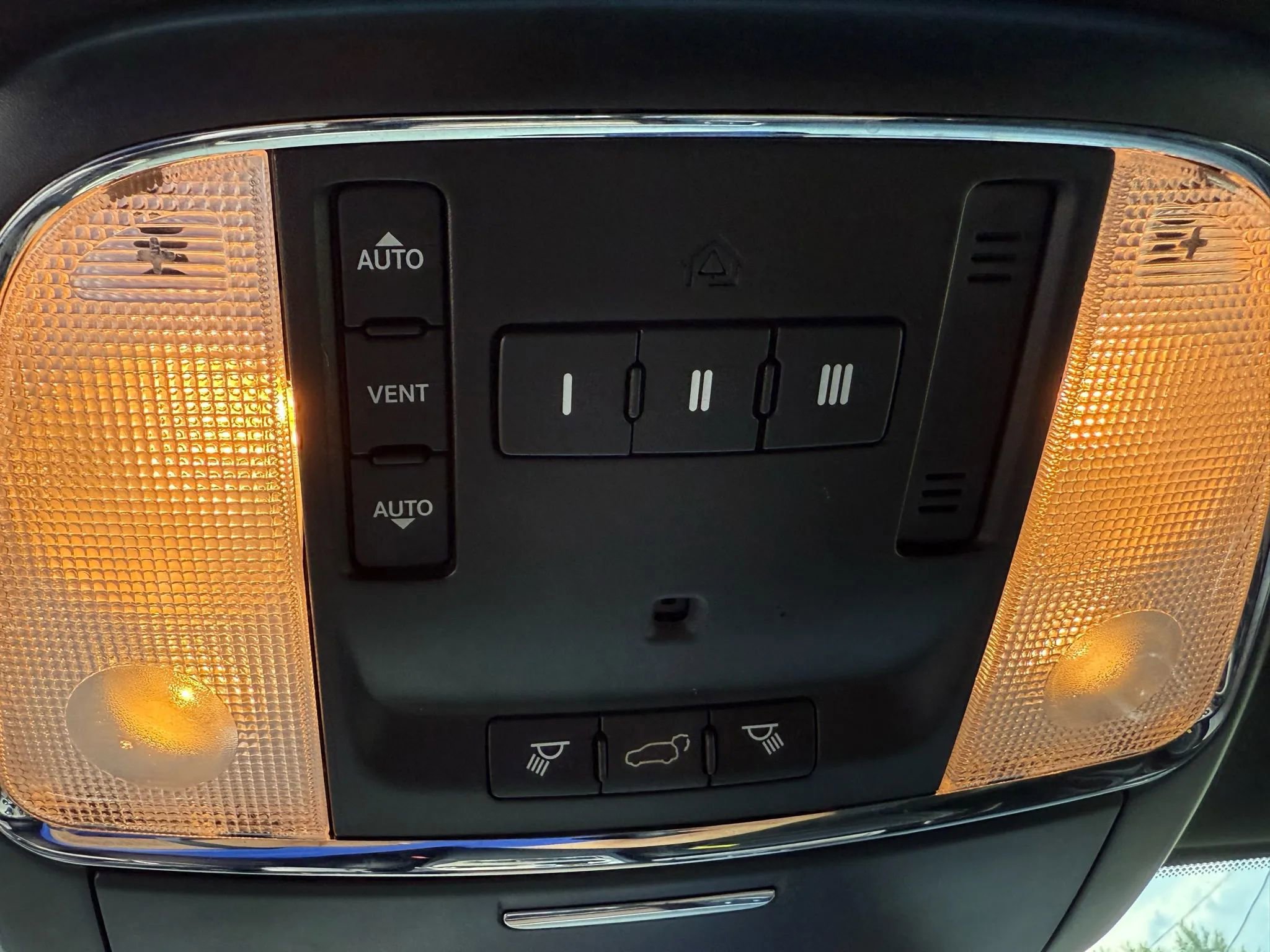 Used 2014 Jeep Grand Cherokee Limited AWD/4WD image 21