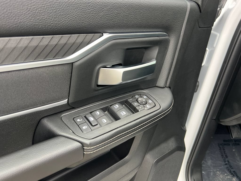 New 2026 RAM 2500 Big Horn AWD/4WD image 23