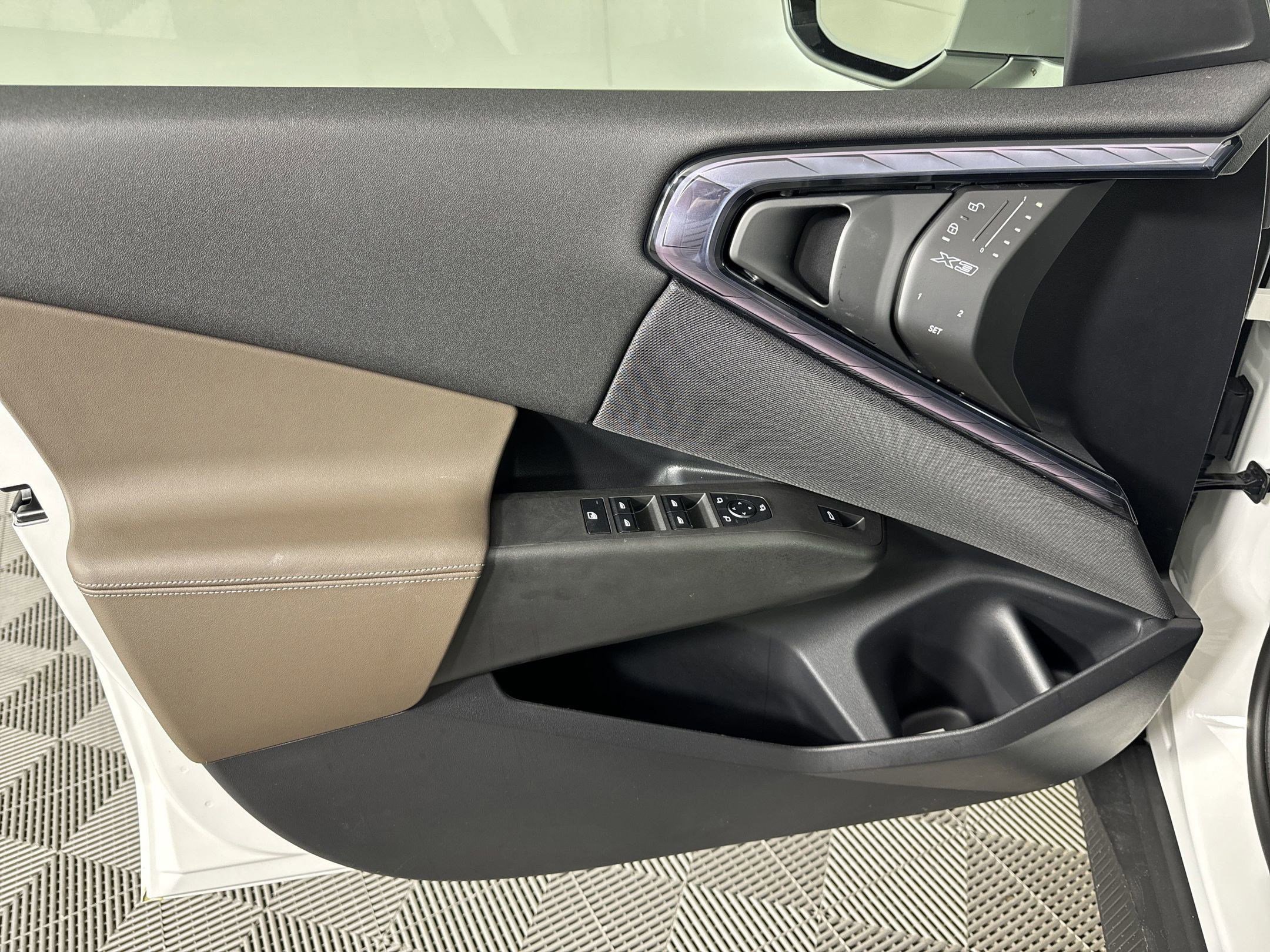 Used 2025 BMW X3 xDrive30i image 11