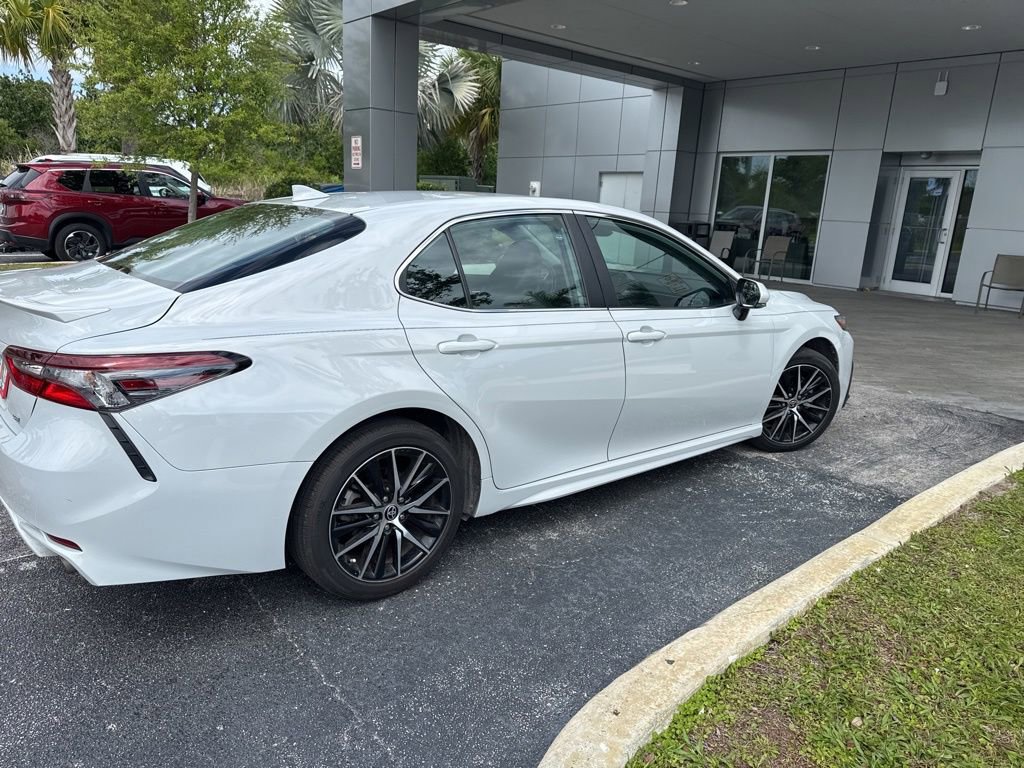 Certified 2024 Toyota Camry SE w/ Convenience Package FWD image 3