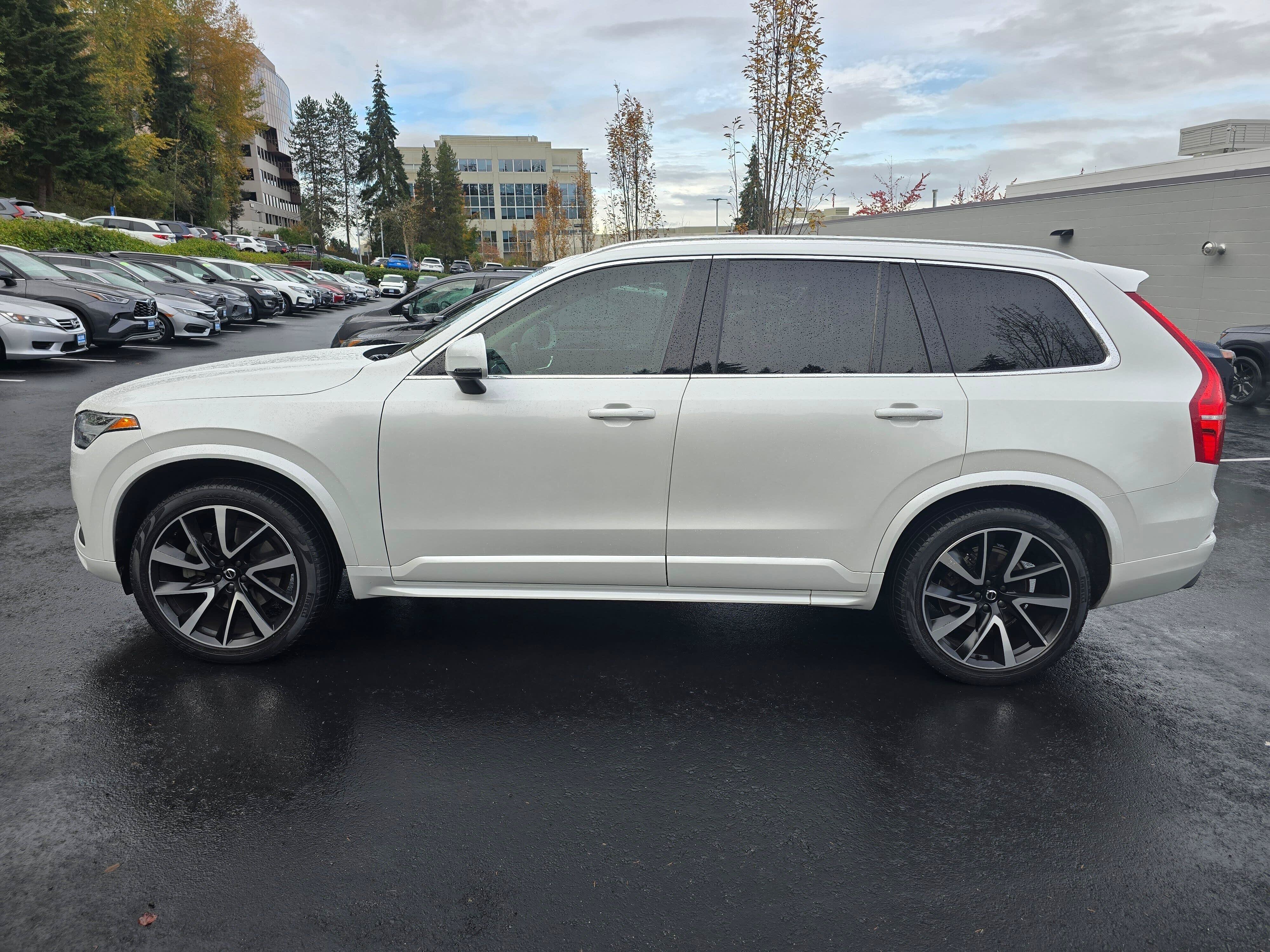 Used 2020 Volvo XC90 T6 Momentum w/ Protection Package Premier AWD/4WD image 4