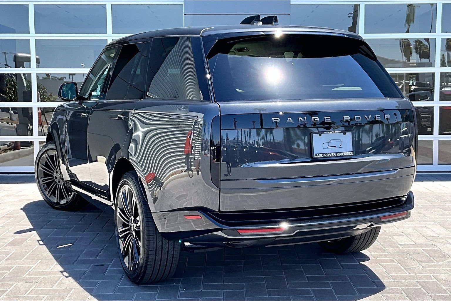 New 2026 Land Rover Range Rover SE AWD/4WD image 3
