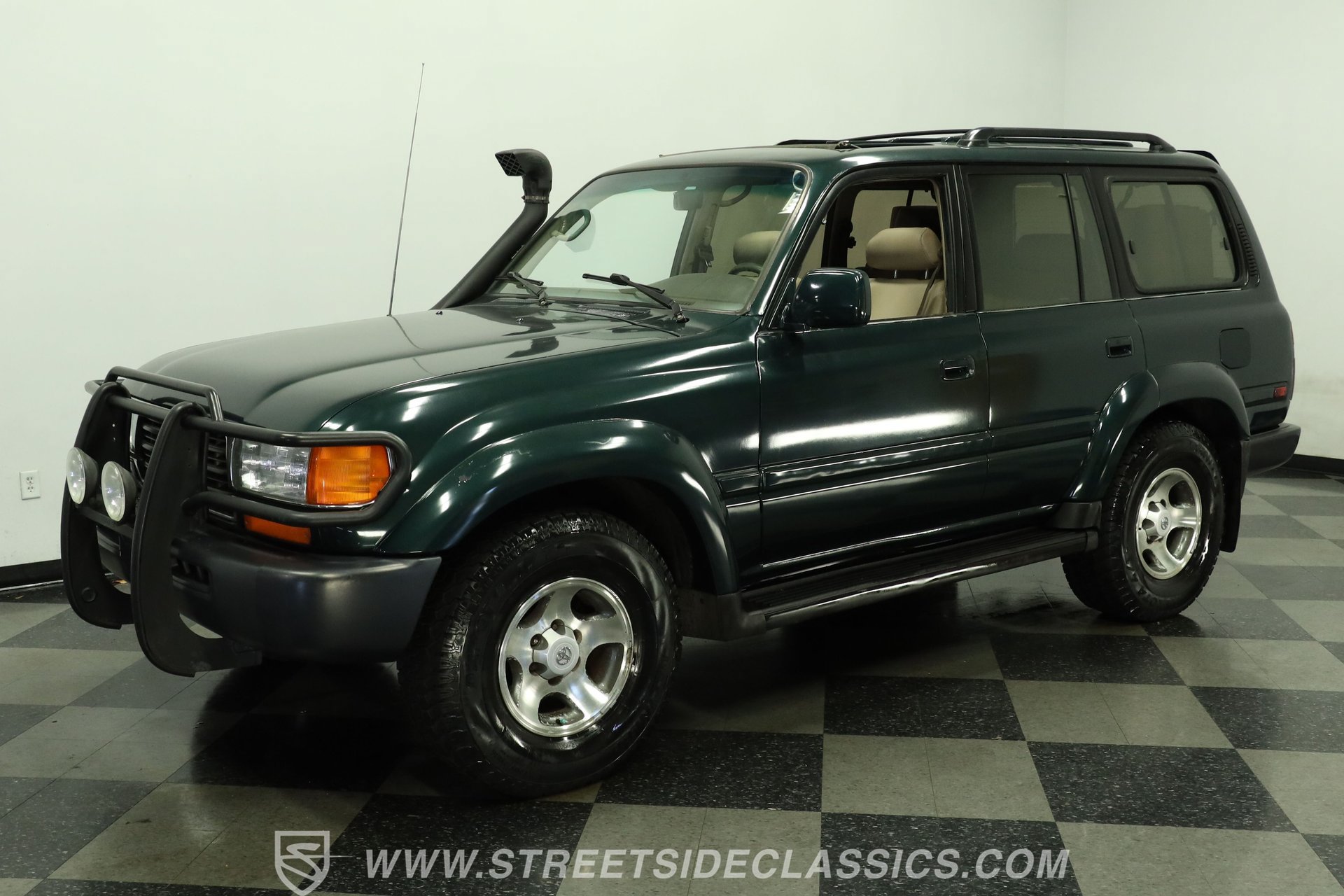 Used 1997 Toyota Land Cruiser w/ Collector's Edition Pkg AWD/4WD image 6