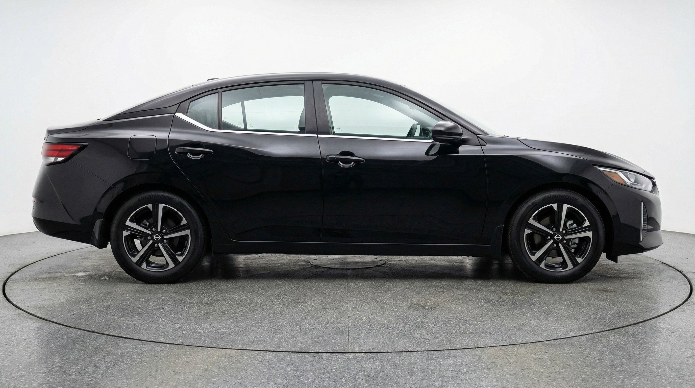 Used 2025 Nissan Sentra SV image 11