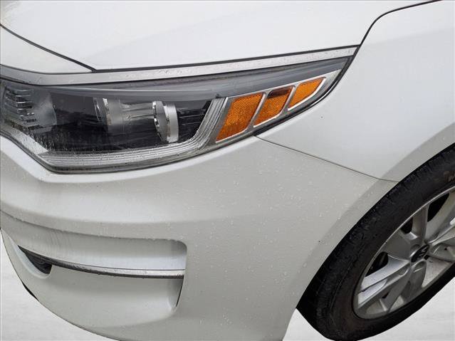 Used 2017 Kia Optima LX FWD image 9