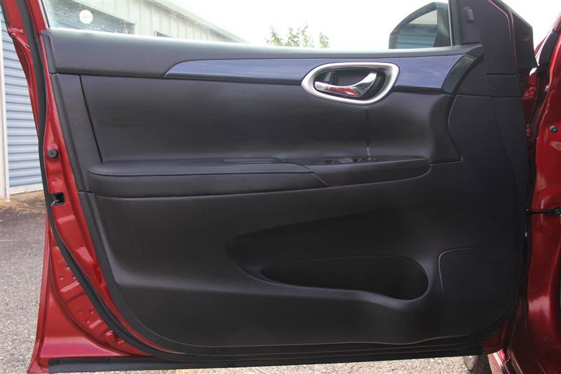 Used 2018 Nissan Sentra SR w/ Premium Package (P02) FWD image 15