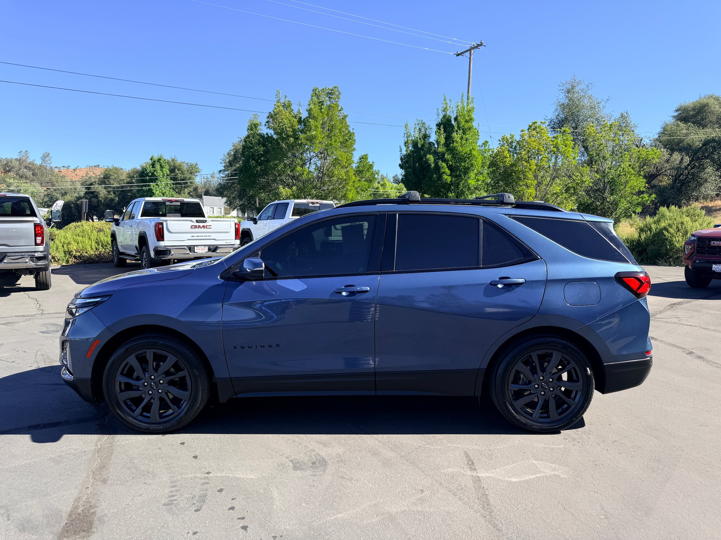 Used 2024 Chevrolet Equinox RS FWD image 1
