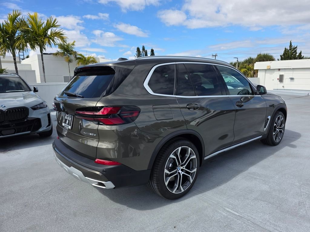 New 2026 BMW X5 xDrive50e AWD/4WD image 4