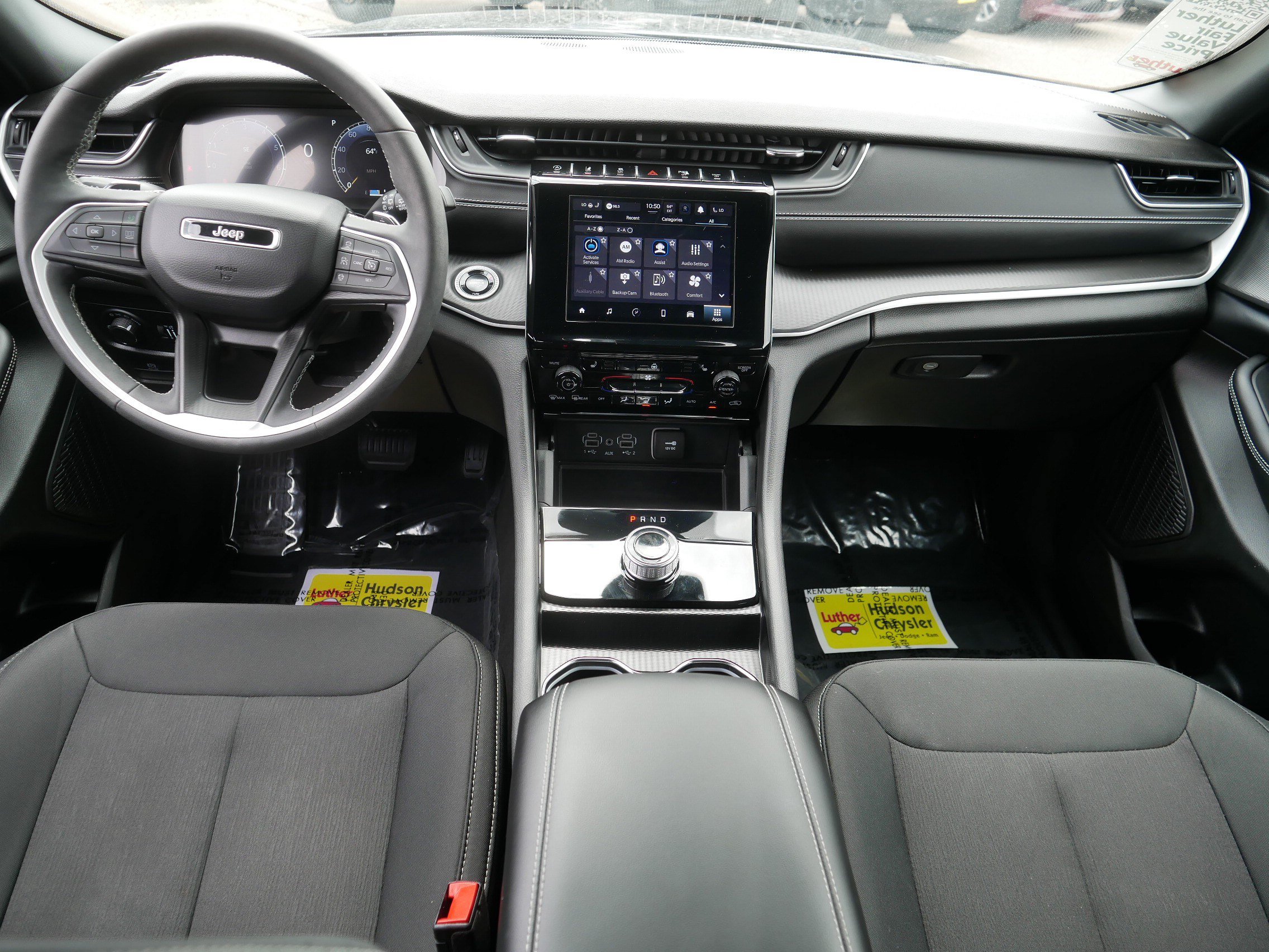 Used 2024 Jeep Grand Cherokee Laredo w/ Luxury Tech Group I AWD/4WD image 10