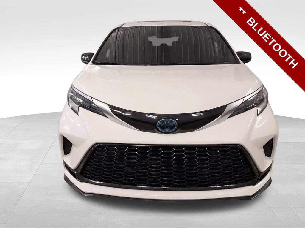 Used 2023 Toyota Sienna XSE image 9